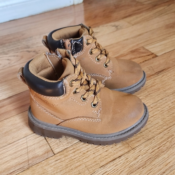 Eddie Bauer Other - Eddie Bauer Karpie-T Boots size 9M